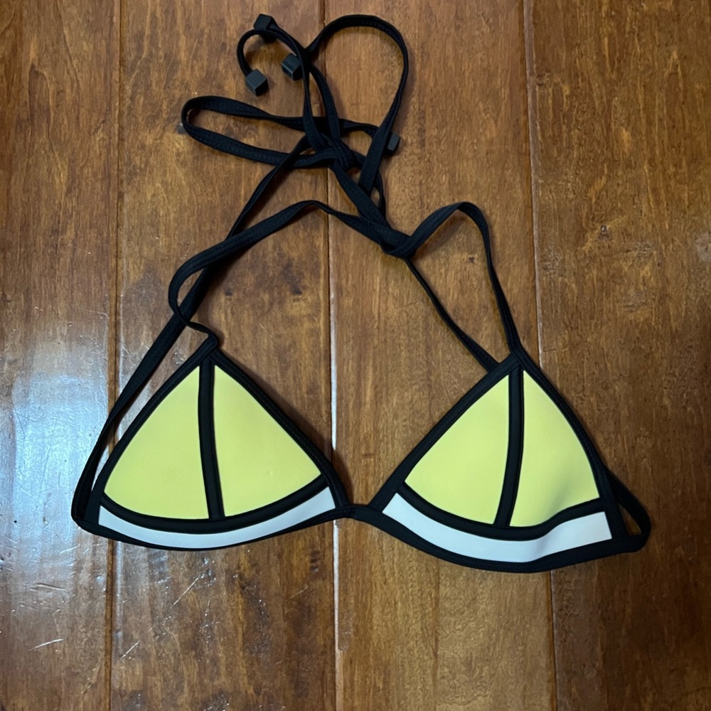 Triangle bikini top